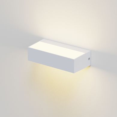 Aplique CORVO IP65 9W LED CCT 3000/4000/6500K L.17,1xAn.4,6xAl.8,3cm Blanco